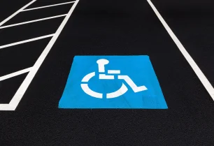 ada parking requirements