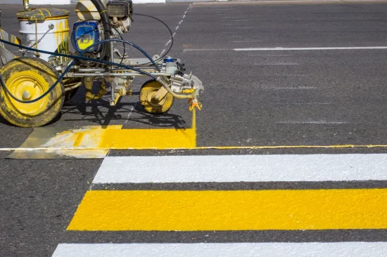 Road,Workers,Use,Hot-melt,Scribing,Machines,To,Painting,Pedestrian,Crosswalk
